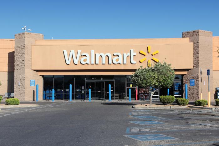 Walmart to offer college grads manager positions that could lead to big salaries